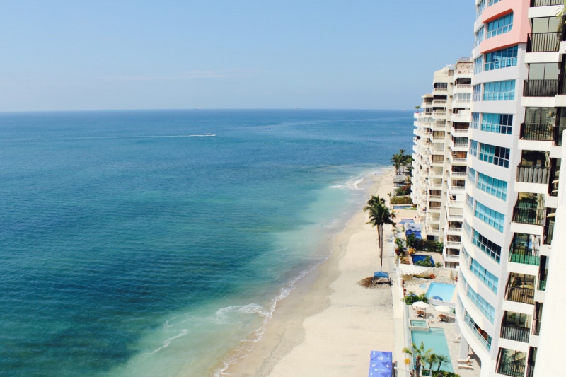 chambre-hote-ROQUEBILLIERE-min_beach_ocean_shore_hotel_palm_tree-33726